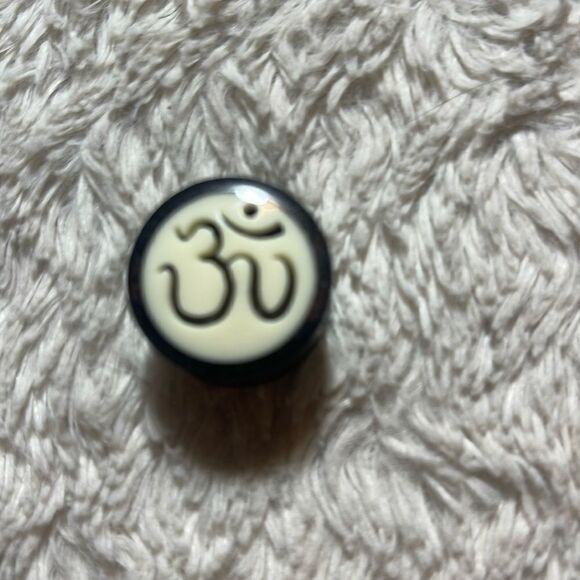 Aum Om Ohm hindu plugs multiple gauges availableNEW - Picture 4 of 7
